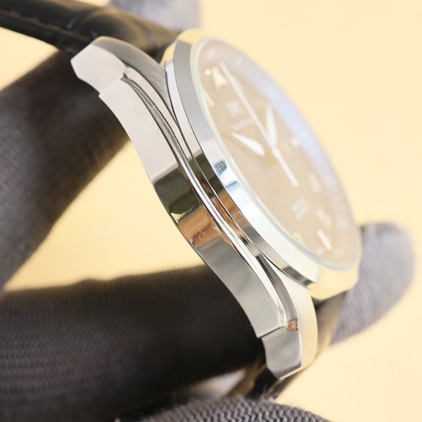 アイ・ダブリュー・シー角部分ディテール